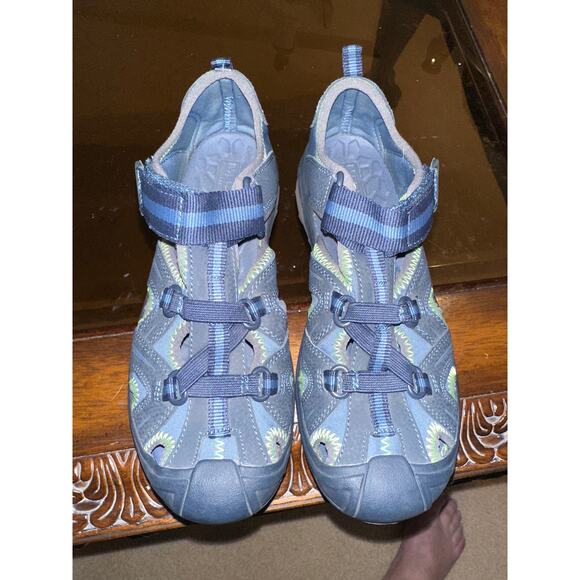 ⭐️ Unisex Merrell Waterproof Leather Hiking Shoes Size 4 Wide - Picture 3 of 5